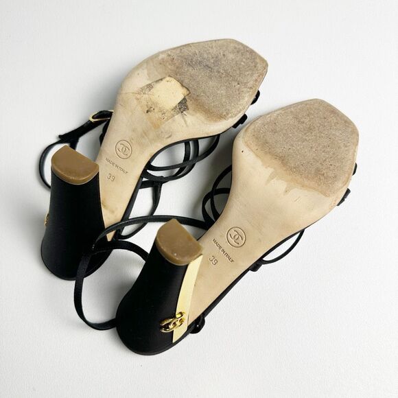CHANEL Black Gold Heels Size 39 US 8.5 Interlocking CC Logo Slingback Sandal - Picture 11 of 13